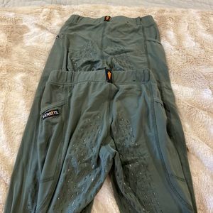 Good used condition Kerrits kids riding pants.